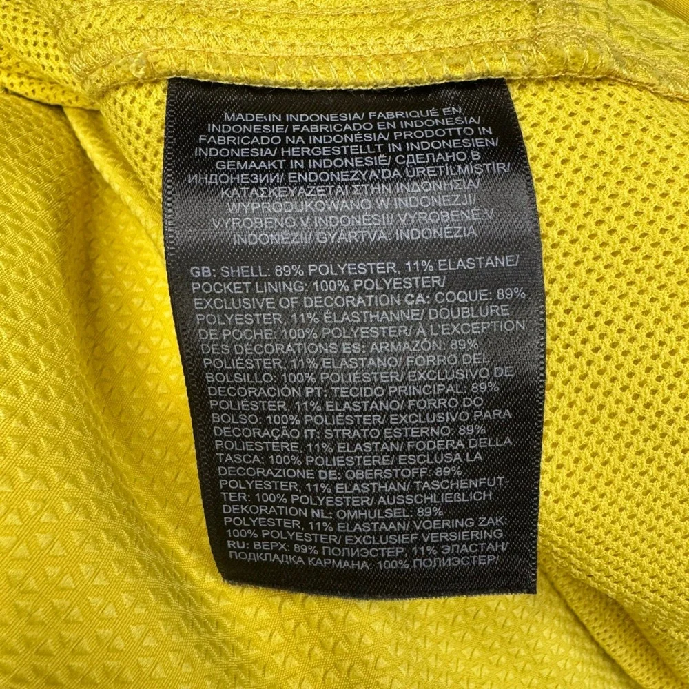 The North Face Mens Rolling Sun Yellow Shorts Stretch Outdoor Activewear Size 32
